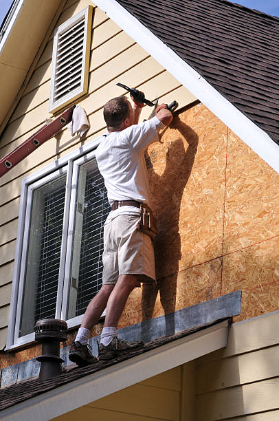 Siding Removal and Disposal in St Anne, IL